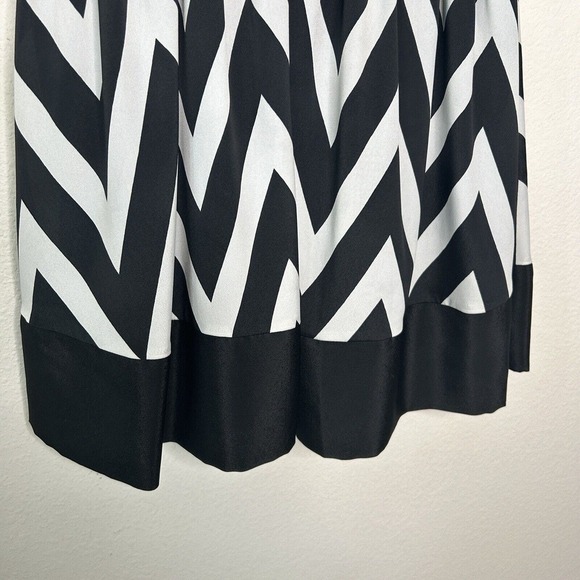 Neiman Marcus Chevron Cut Out Black and White Dress XS - Picture 12 of 14